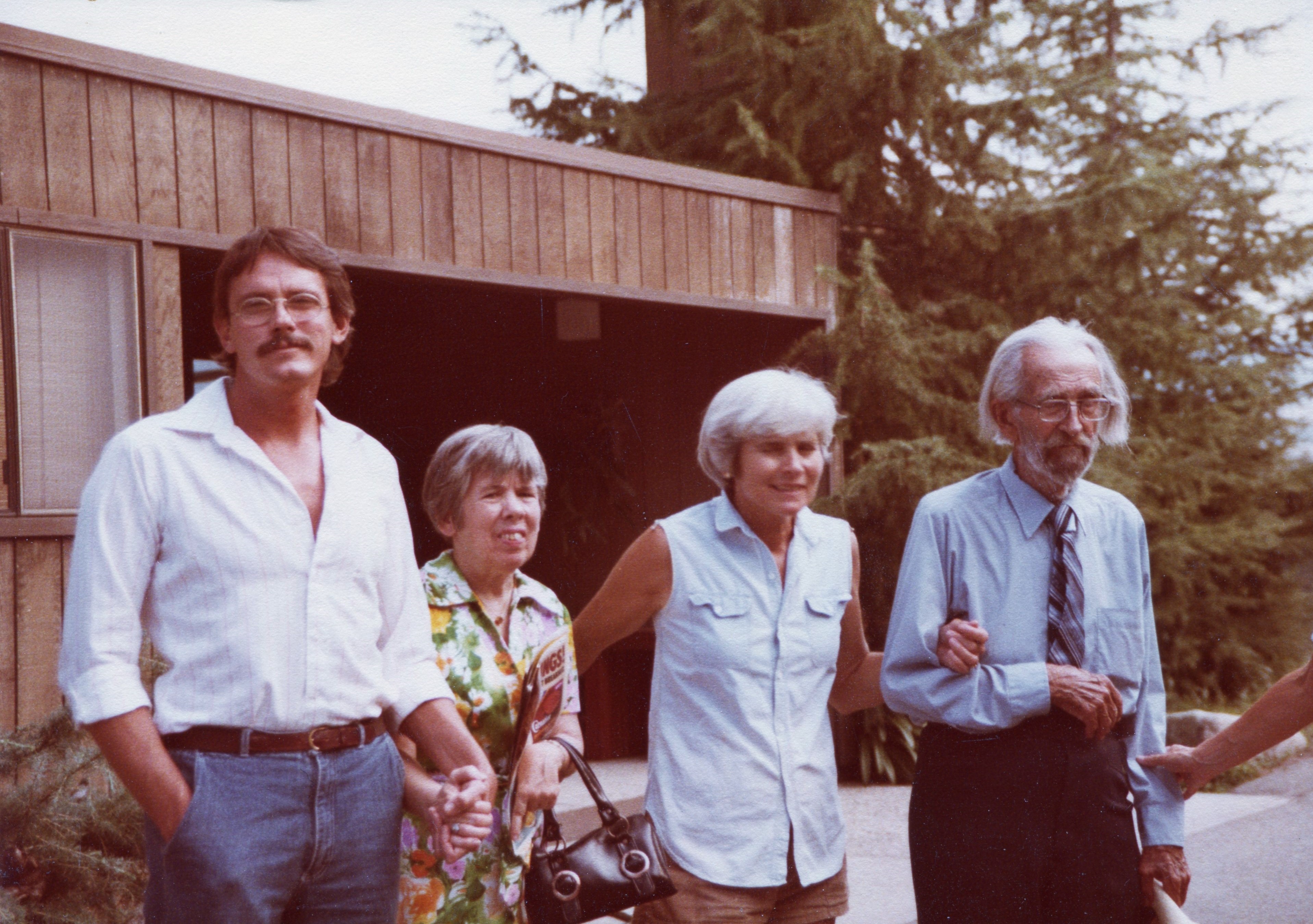 1983-Oct Monterey, FMW, Ann, Barbara, John Flinn