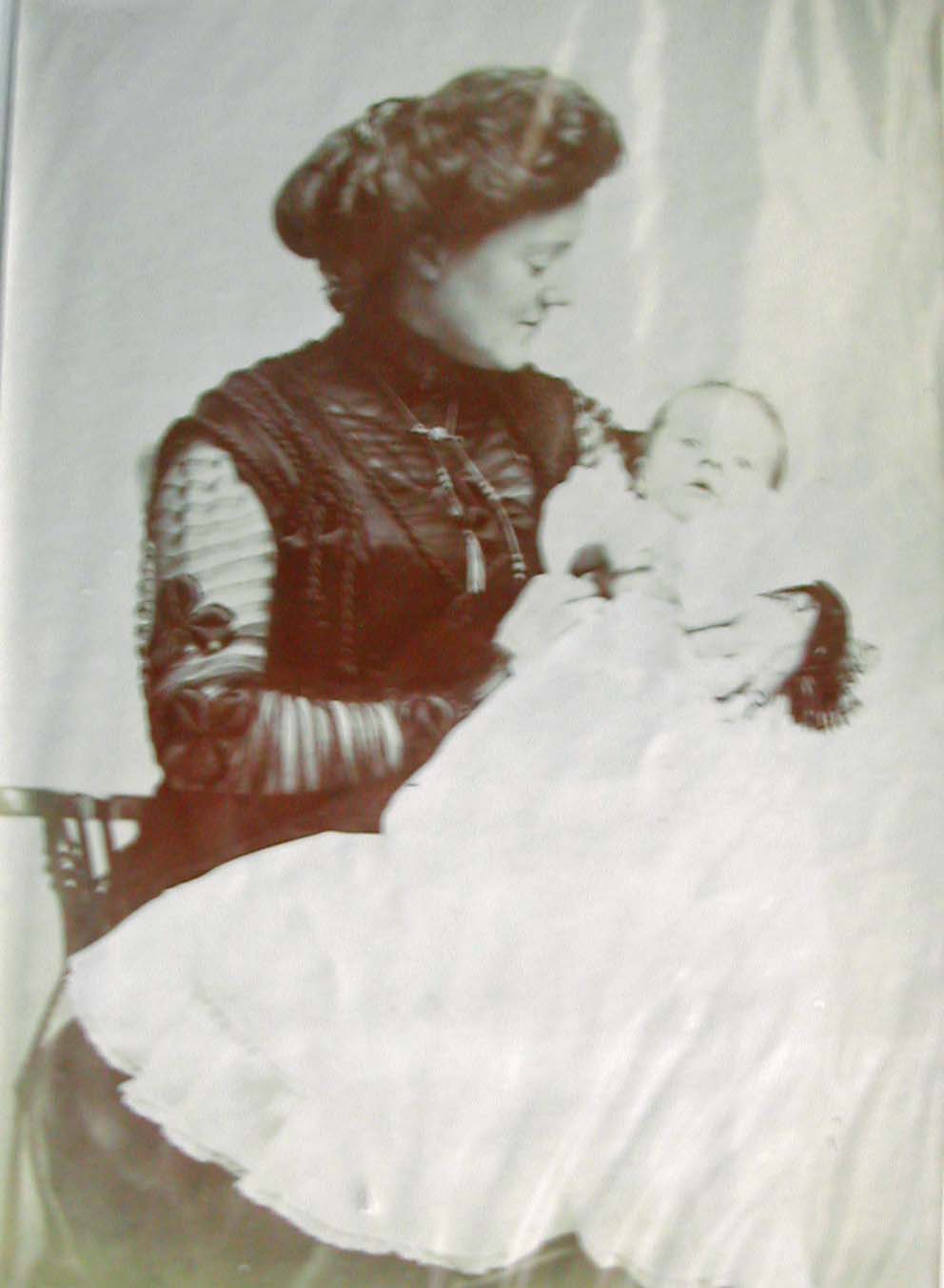 1908 Sherifa & her second son*