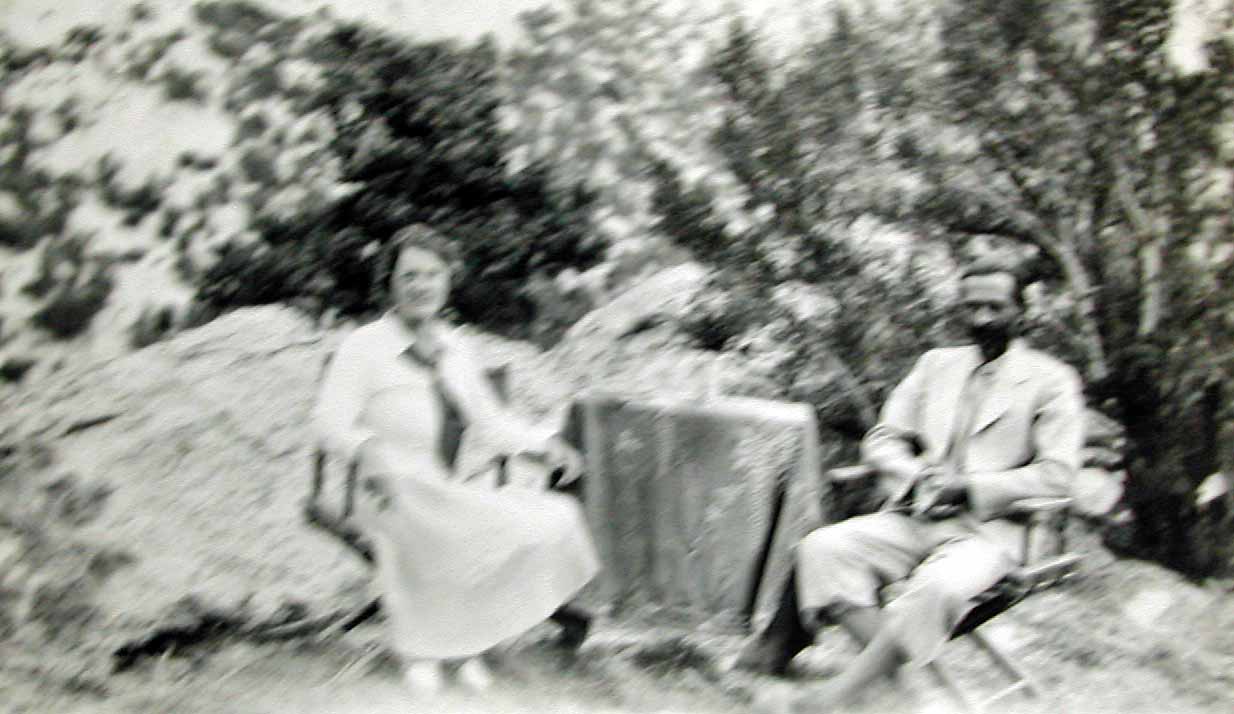 1930 Ashrama camp - Franklin & Sherifa after laying foundation stone*