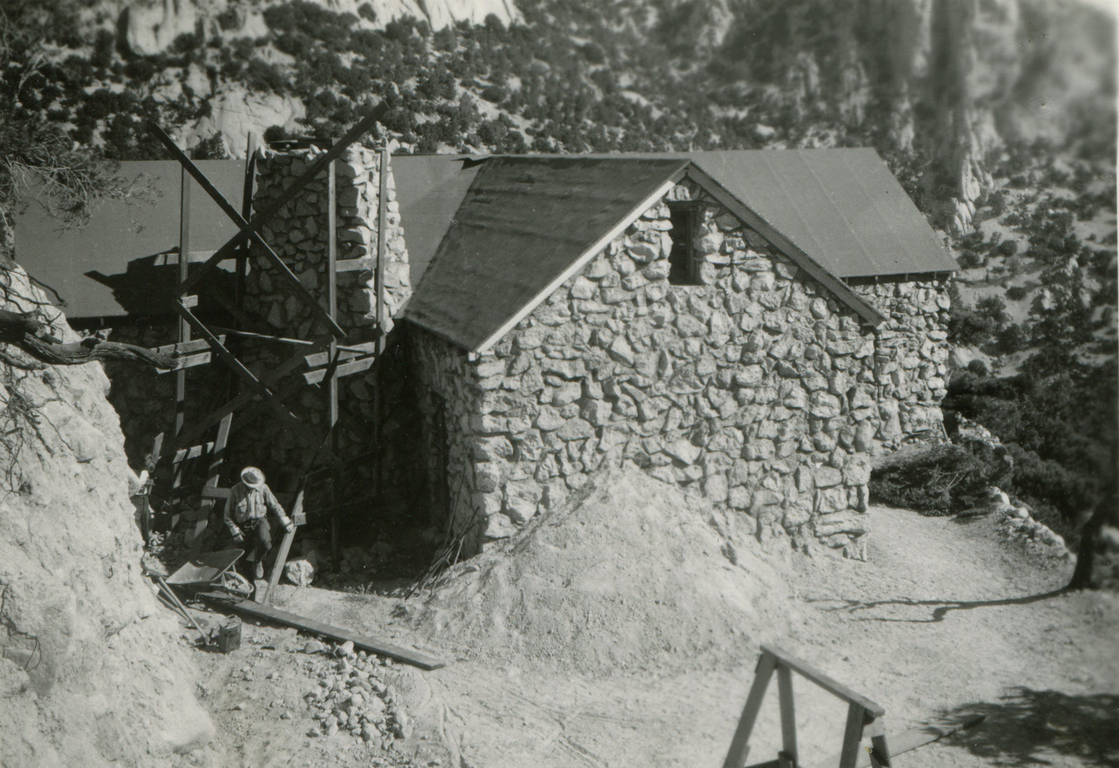 1948 Ashrama camp - work on the Ashrama