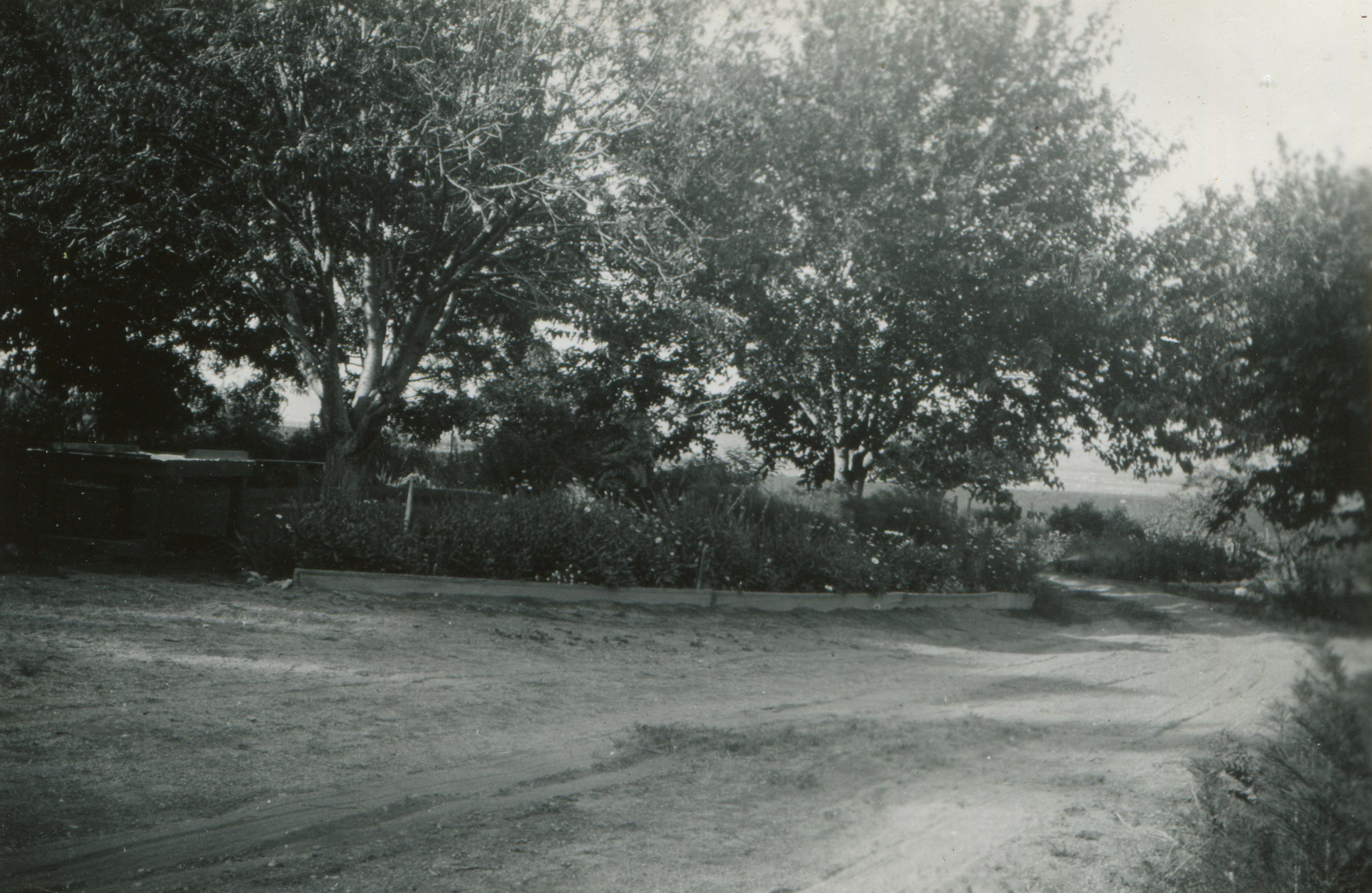 1950 Assembly of Man Ranch House b