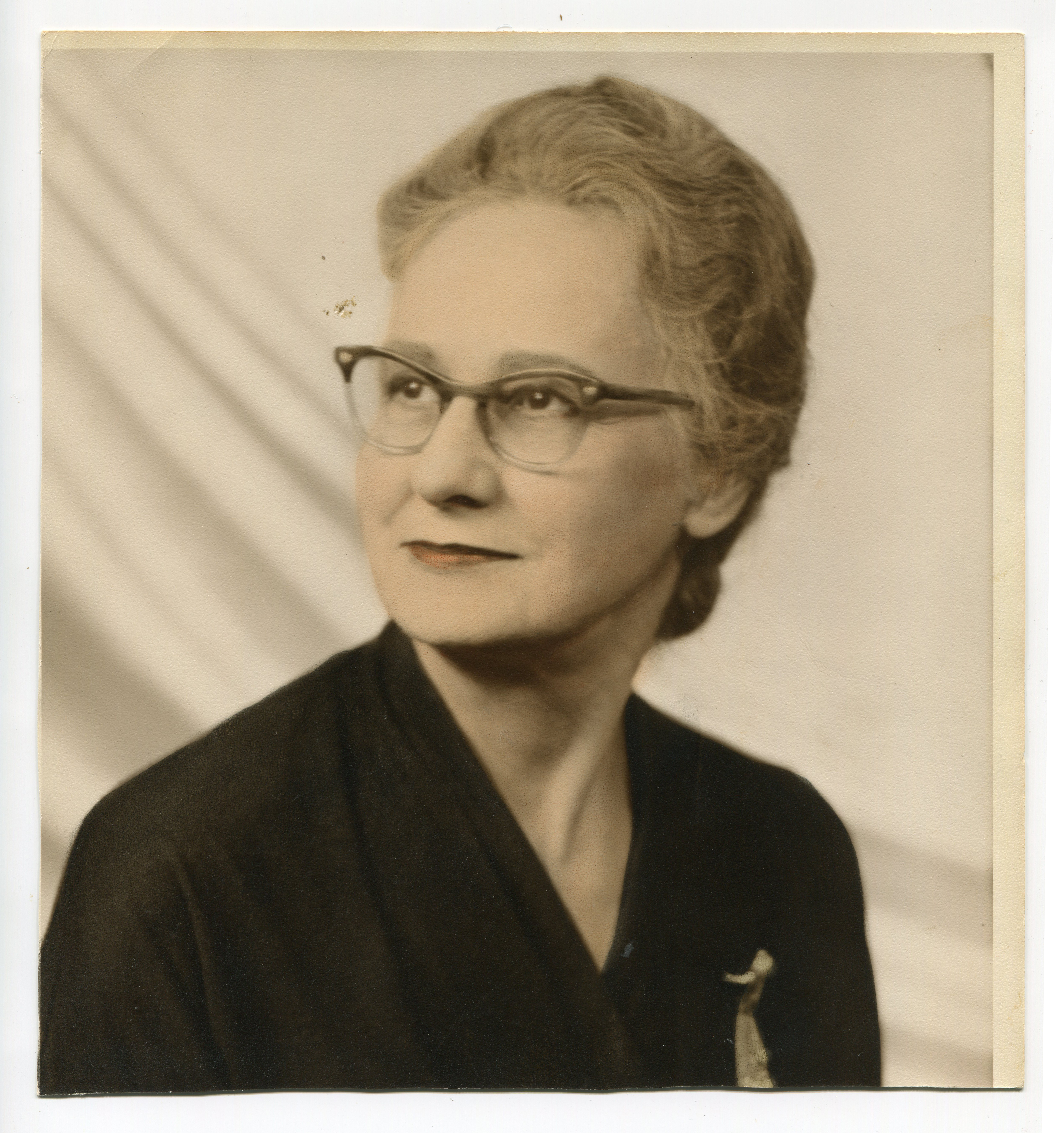 1956 Lillian Reid portrait