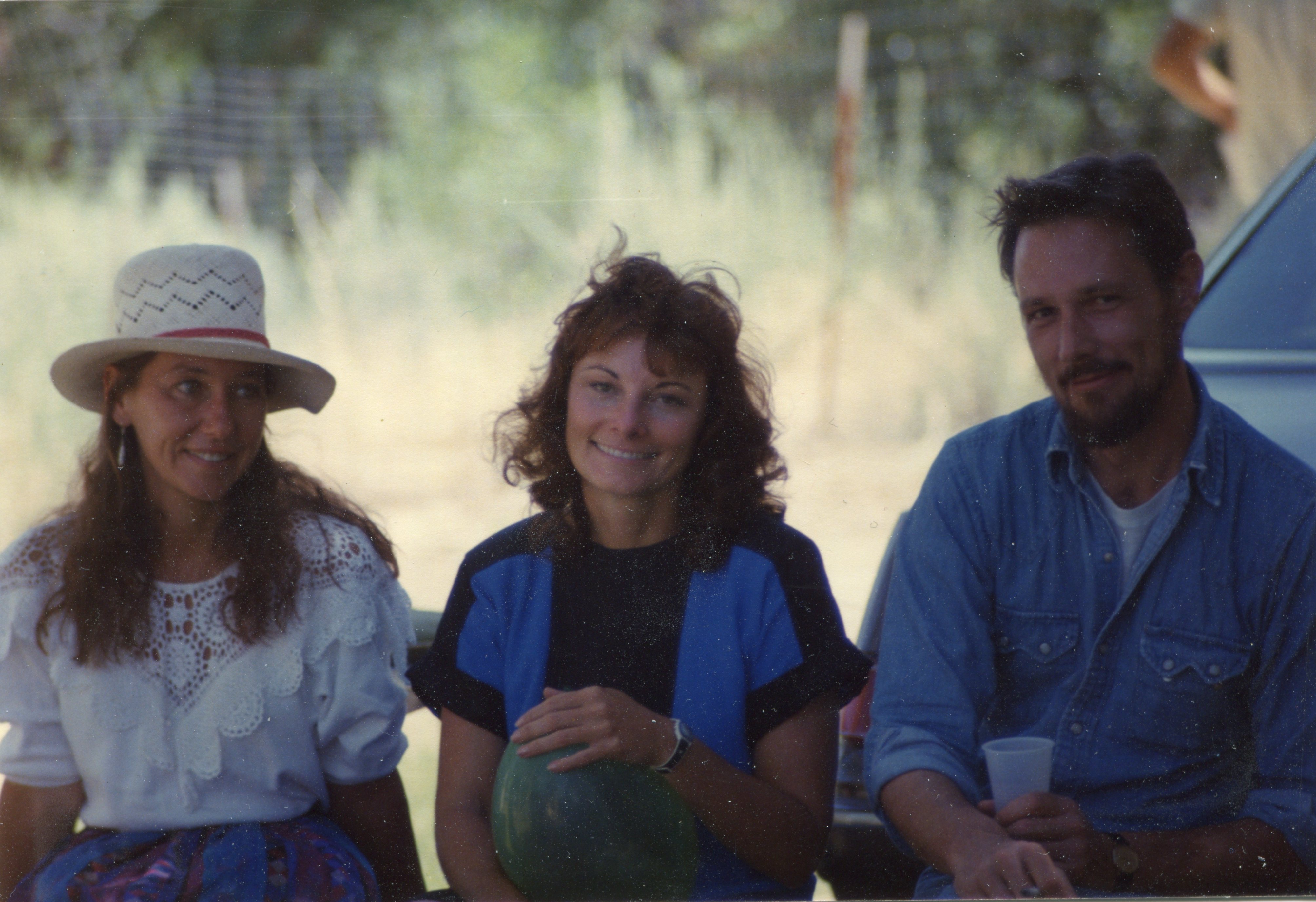 1983-Aug FMW home, Michele LeMothe, Dianne Harrison, Joel Morwood